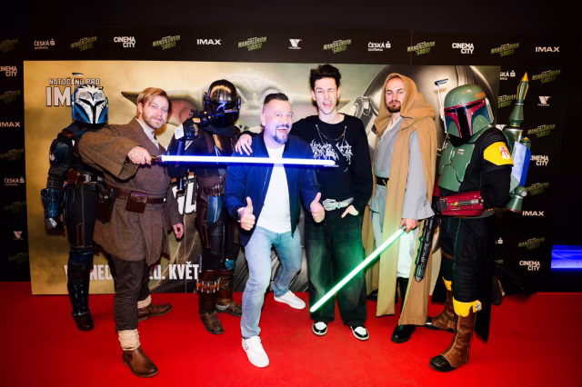 Galaxie Star Wars ožila na slavnostní premiéře filmu Mandalorian a Grogu