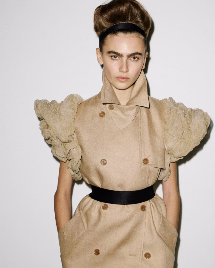 Max Mara Jaro/Léto 2026: Moderní interpretace rokoka - fotografie 2