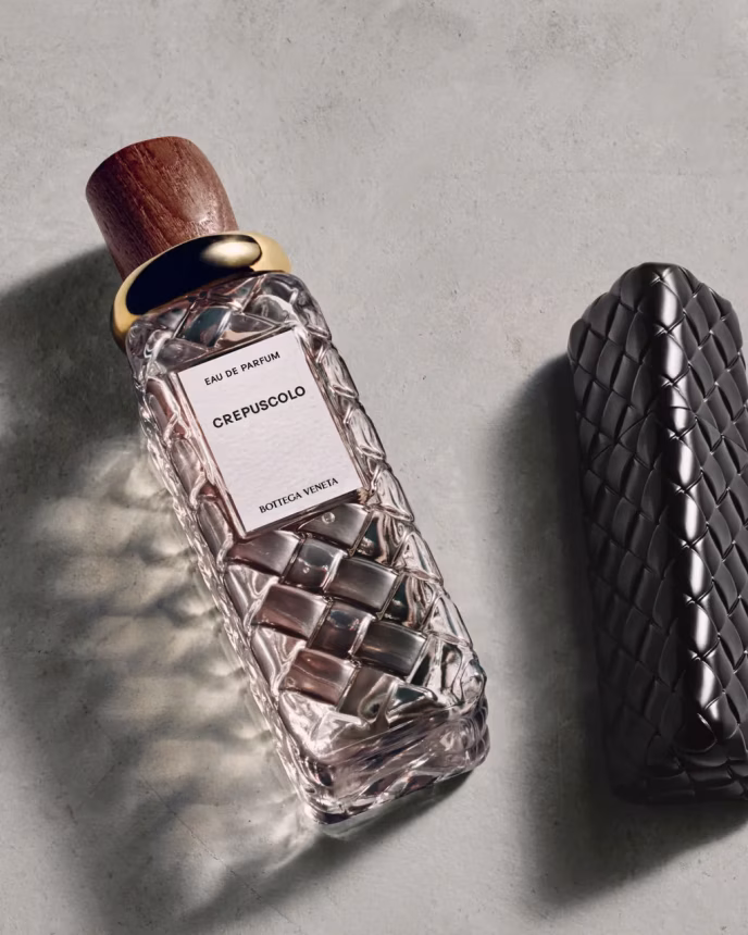 Bottega Veneta přetváří všední vzpomínky ve vysokou parfumařinu