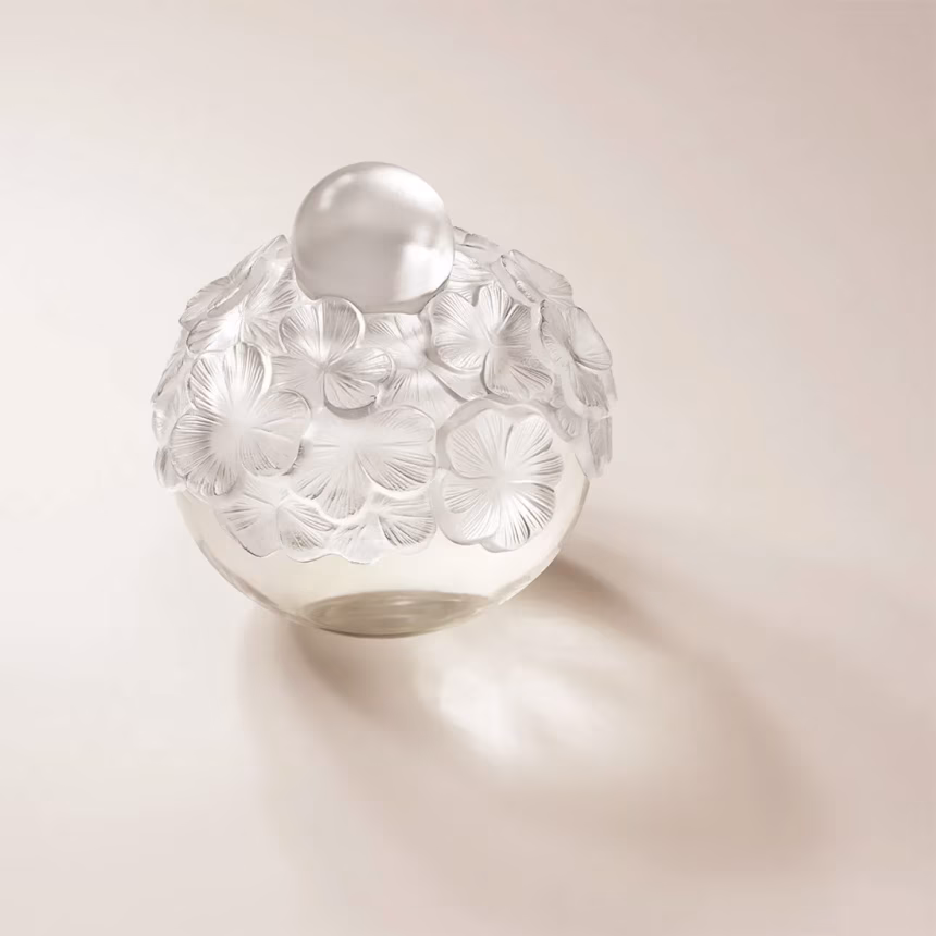 MIKIMOTO x Lalique: První společná vůně Fortune Leaves, Crystal Edition - foto 2 | brand photo
