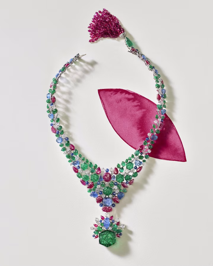 LE CHŒUR DES PIERRES: Nová kolekce vysokého šperkařství Cartier oslavuje sílu drahokamů - fotografie 4