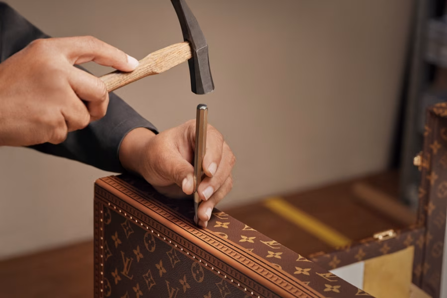 Louis Vuitton představuje oficiální Trophy Trunk vyrobený na míru pro vítěznou trofej pro Mistrovství světa ve fotbale FIFA World Cup 2026™ - fotografie 5